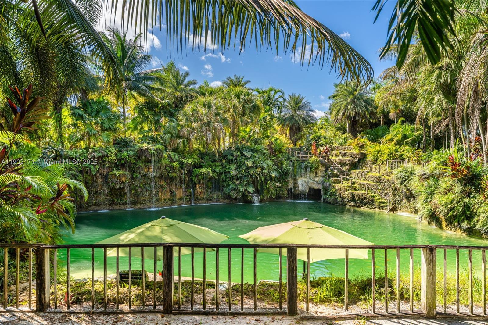 BREEZY OAKS - Residential