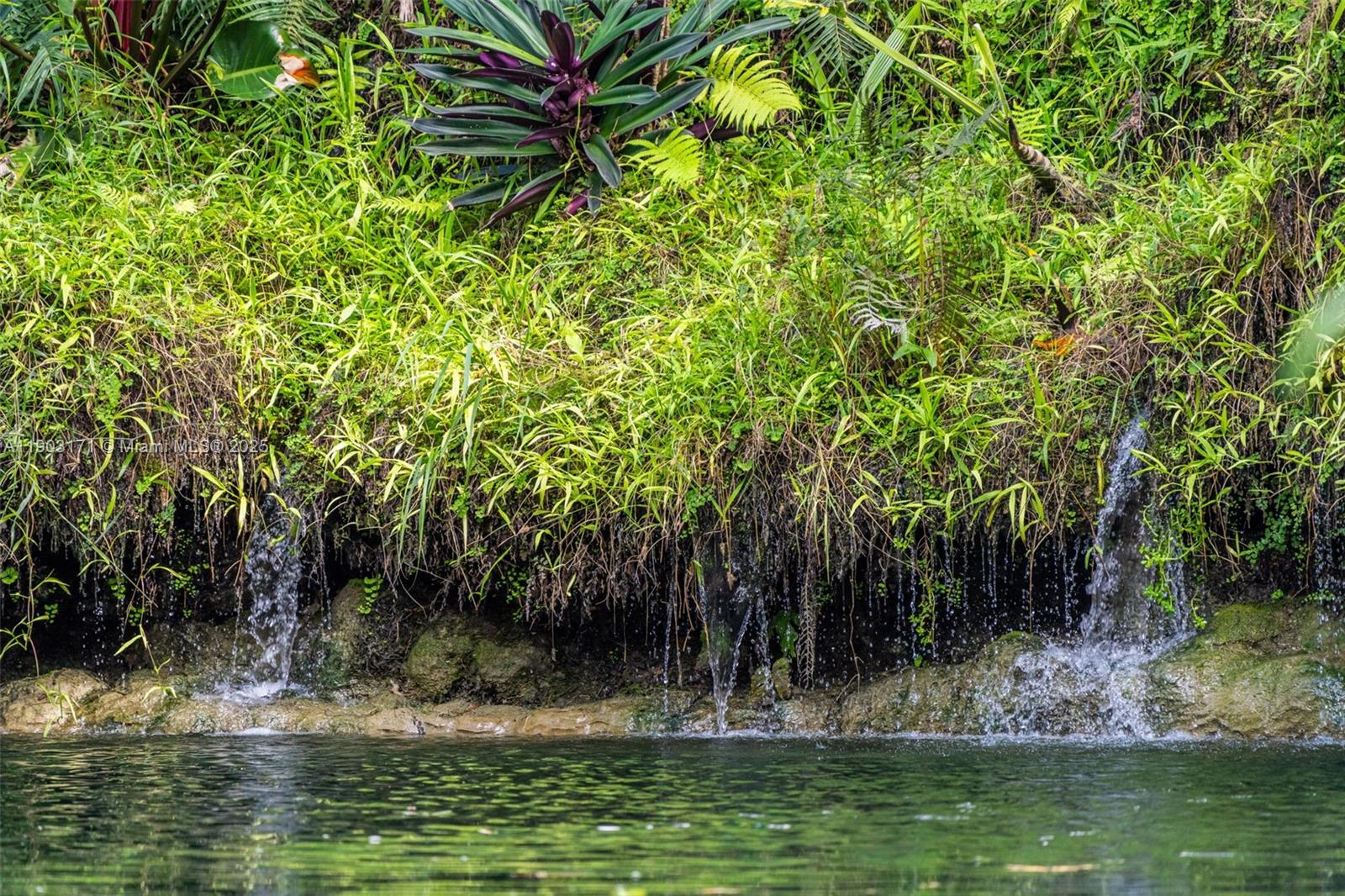 BREEZY OAKS - Residential
