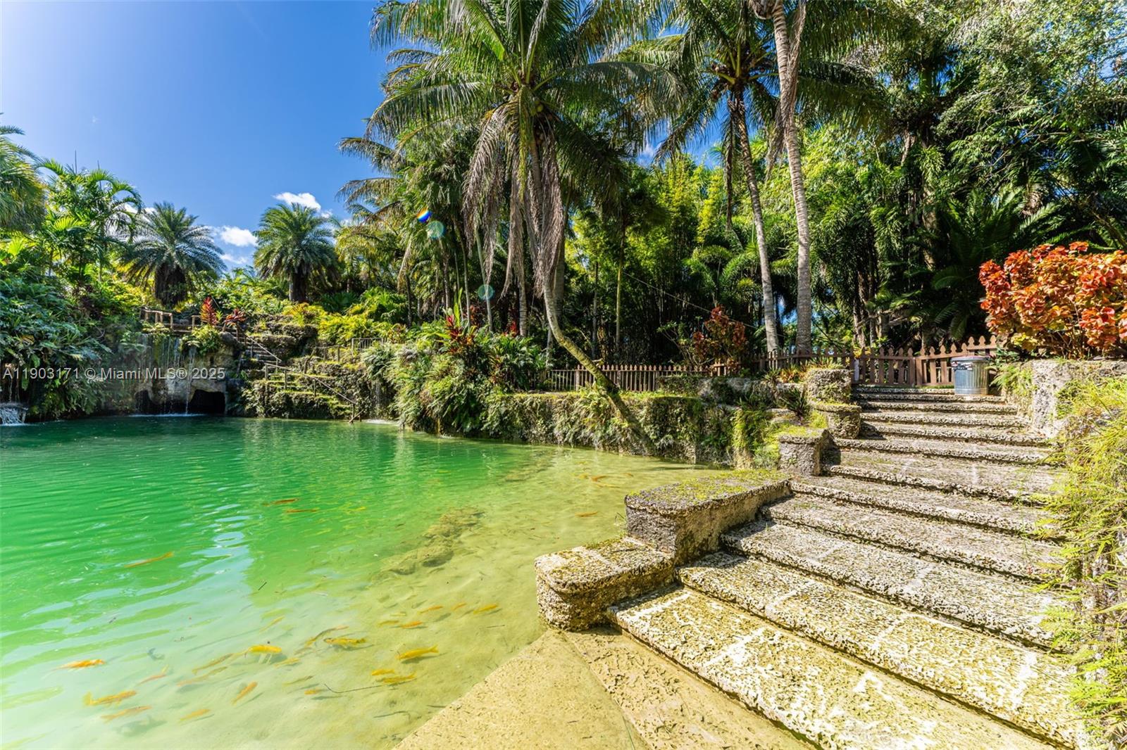 BREEZY OAKS - Residential