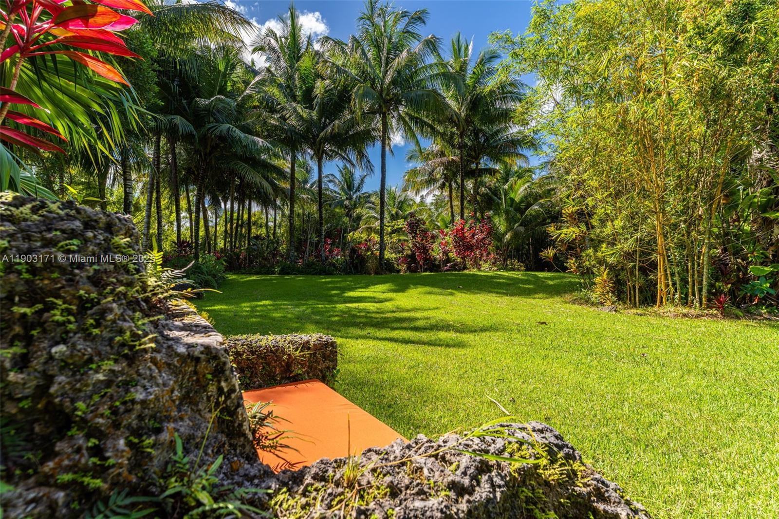 BREEZY OAKS - Residential