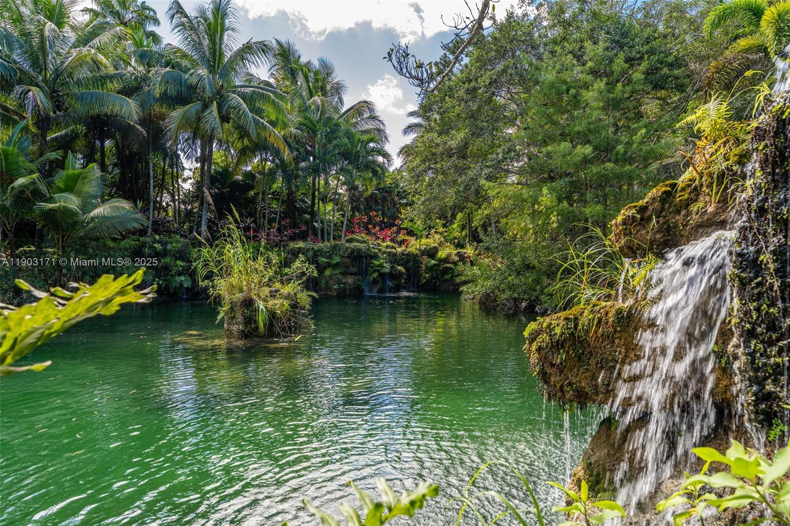 BREEZY OAKS - Residential