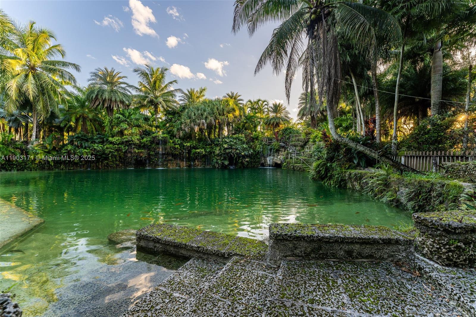 BREEZY OAKS - Residential