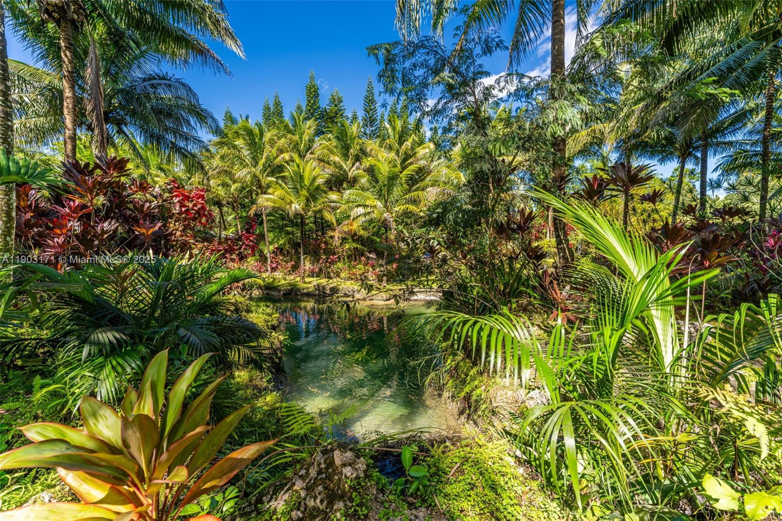 BREEZY OAKS - Residential