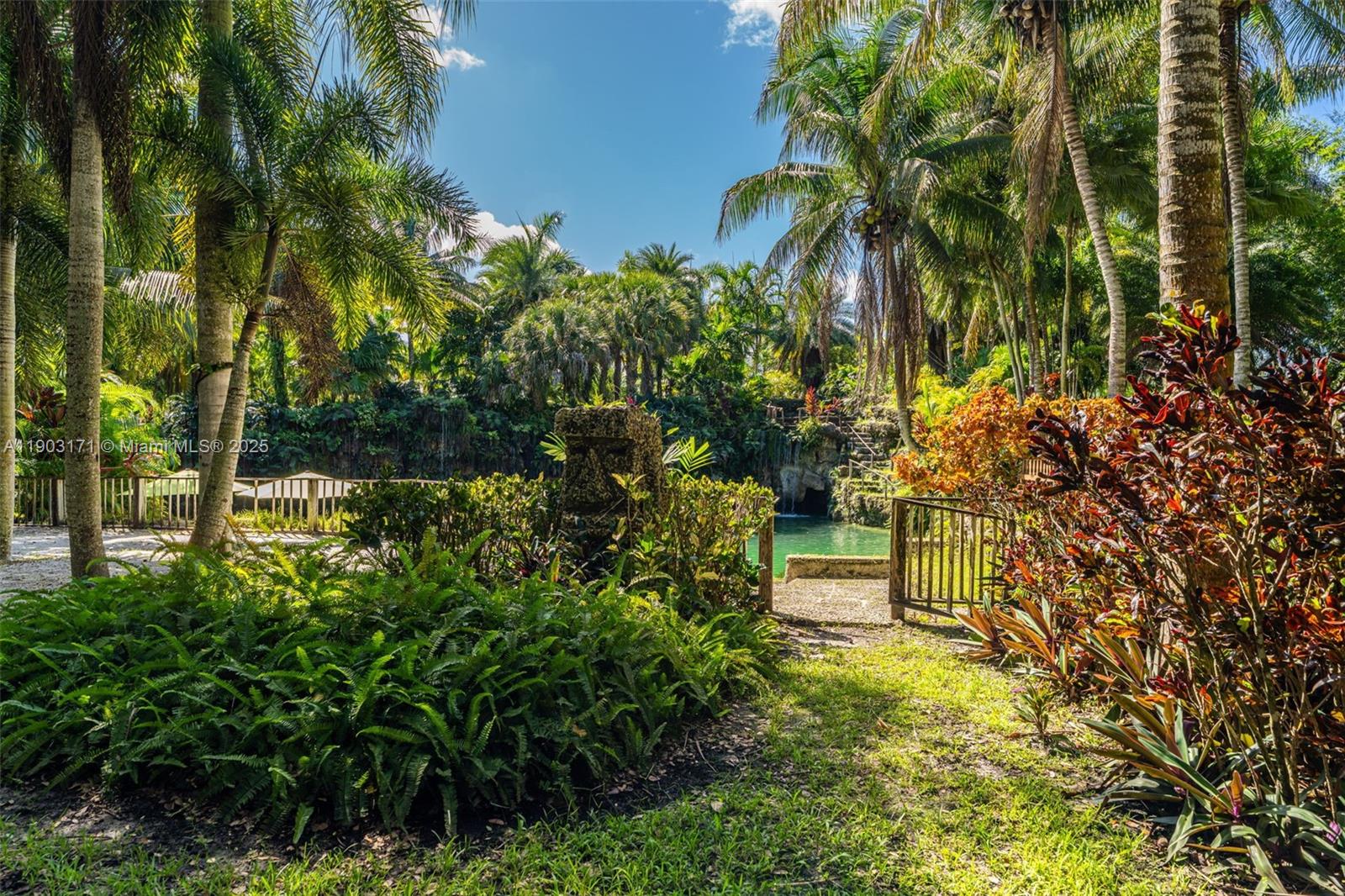 BREEZY OAKS - Residential