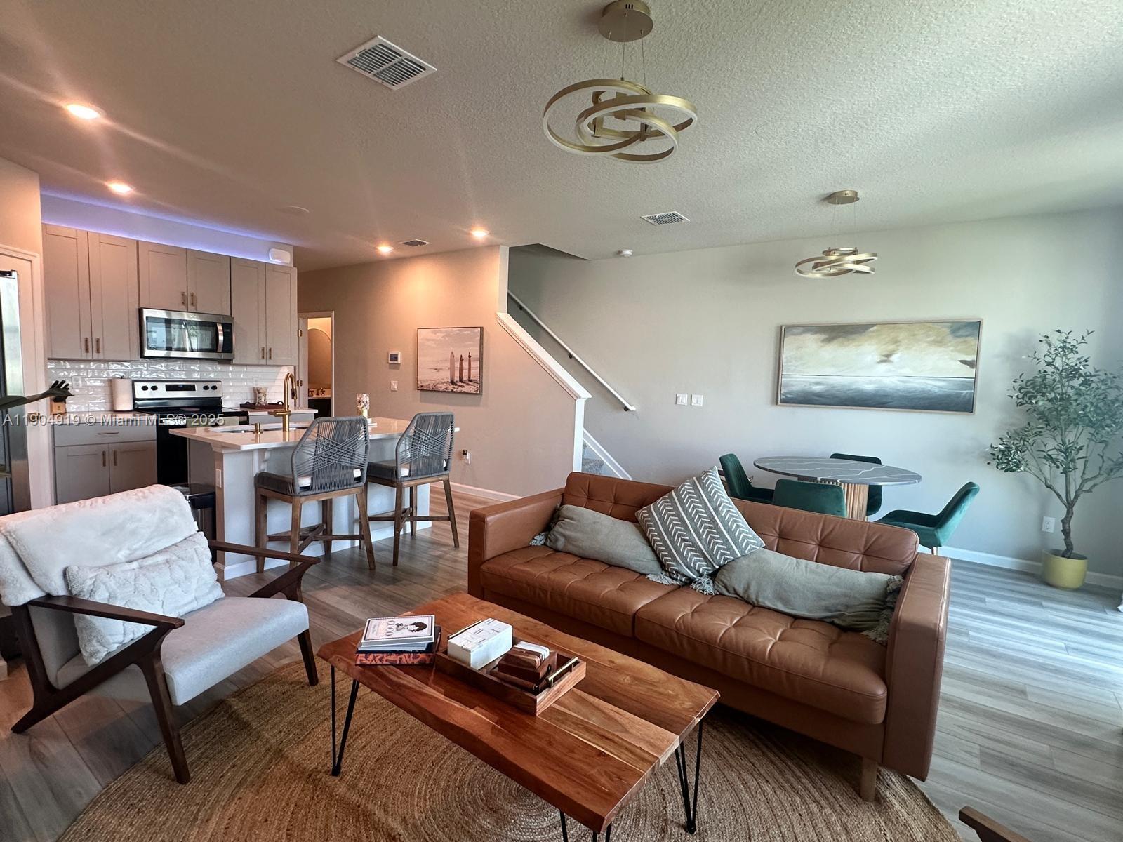 ENCLAVE AT MANGONIA PARK - Residential