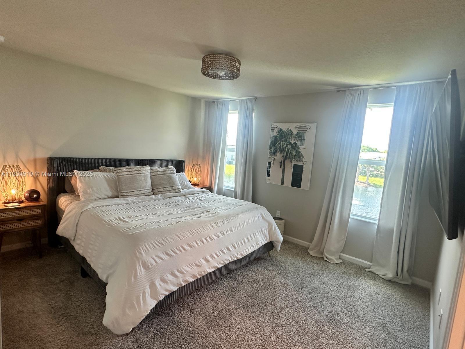 ENCLAVE AT MANGONIA PARK - Residential