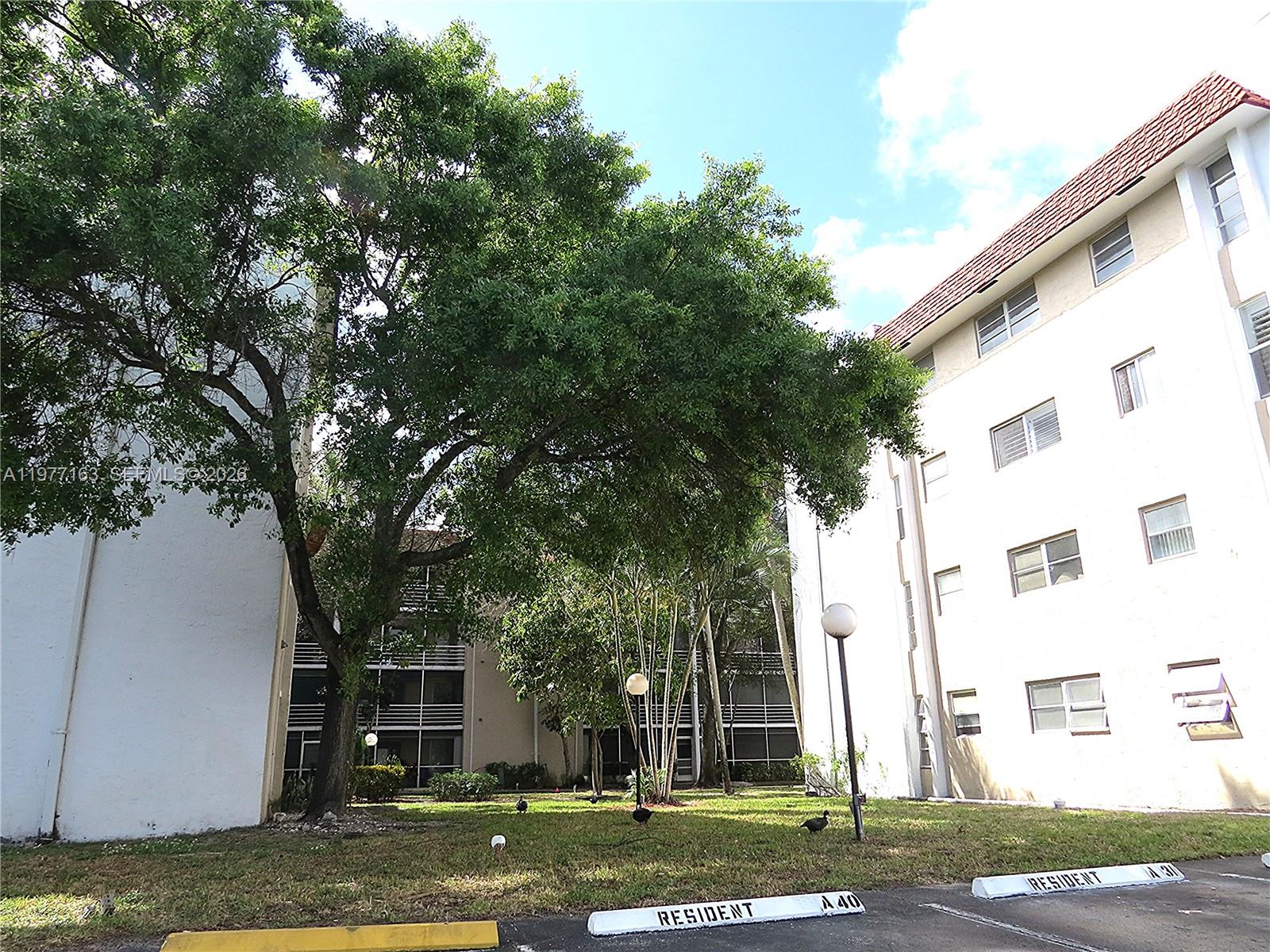 LAS VISTAS B IN INVERRARY - Residential