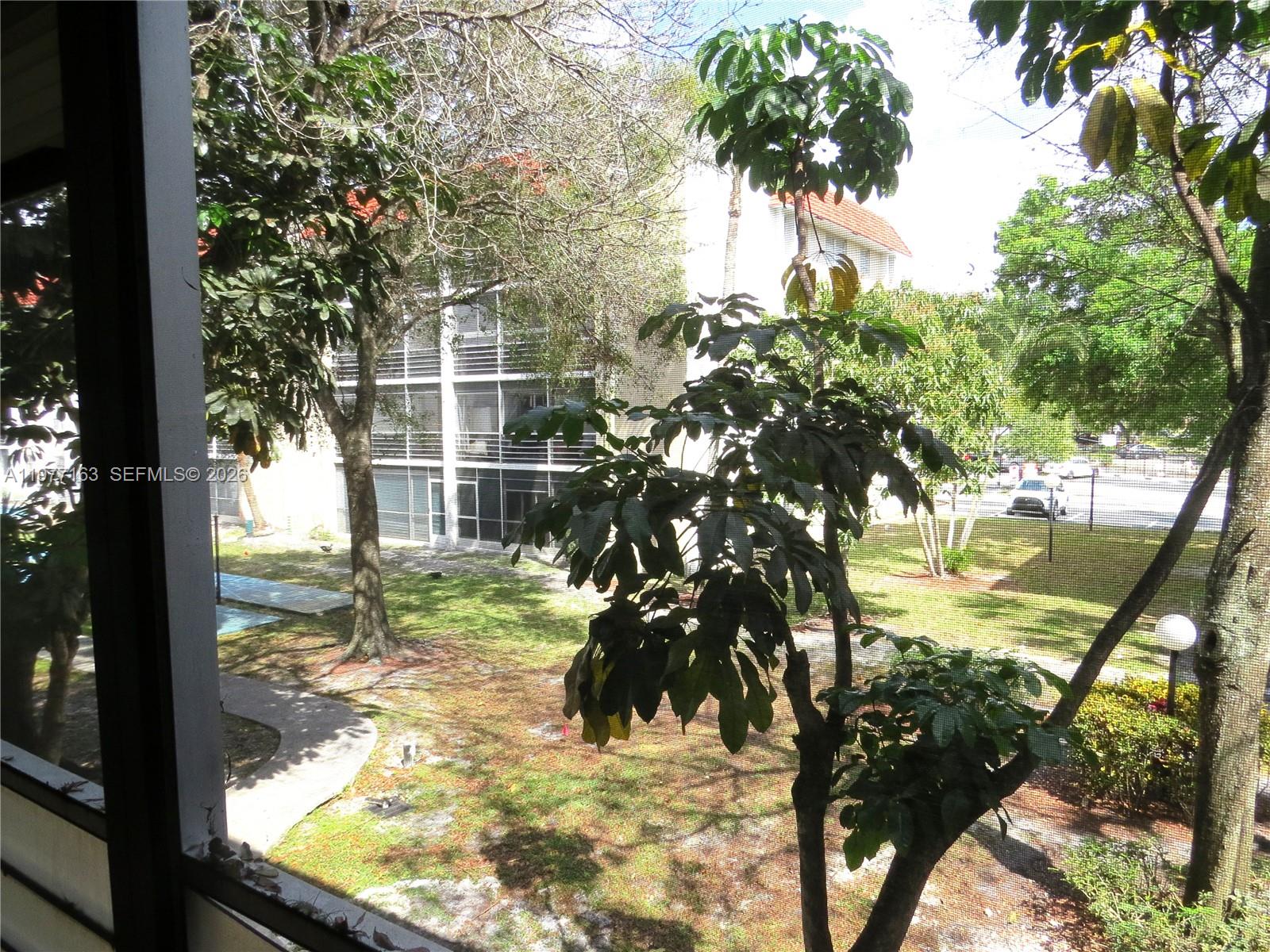 LAS VISTAS B IN INVERRARY - Residential