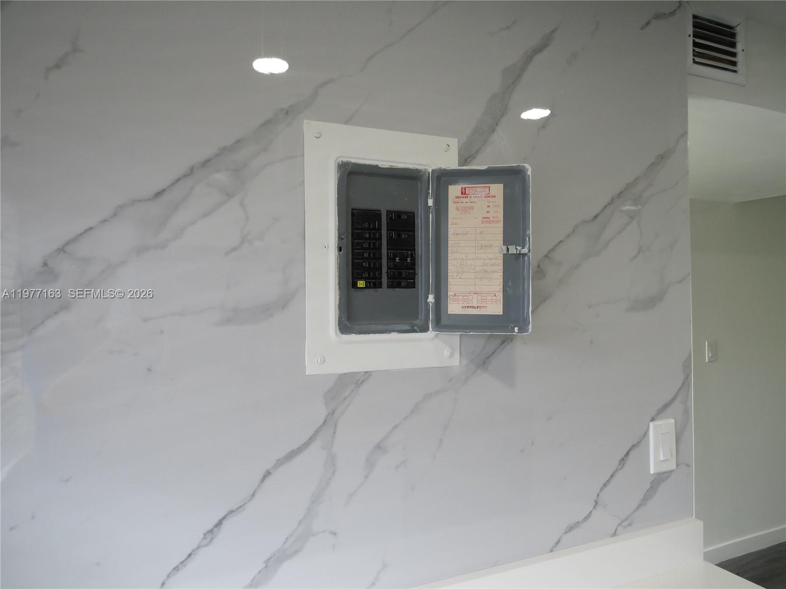 LAS VISTAS B IN INVERRARY - Residential