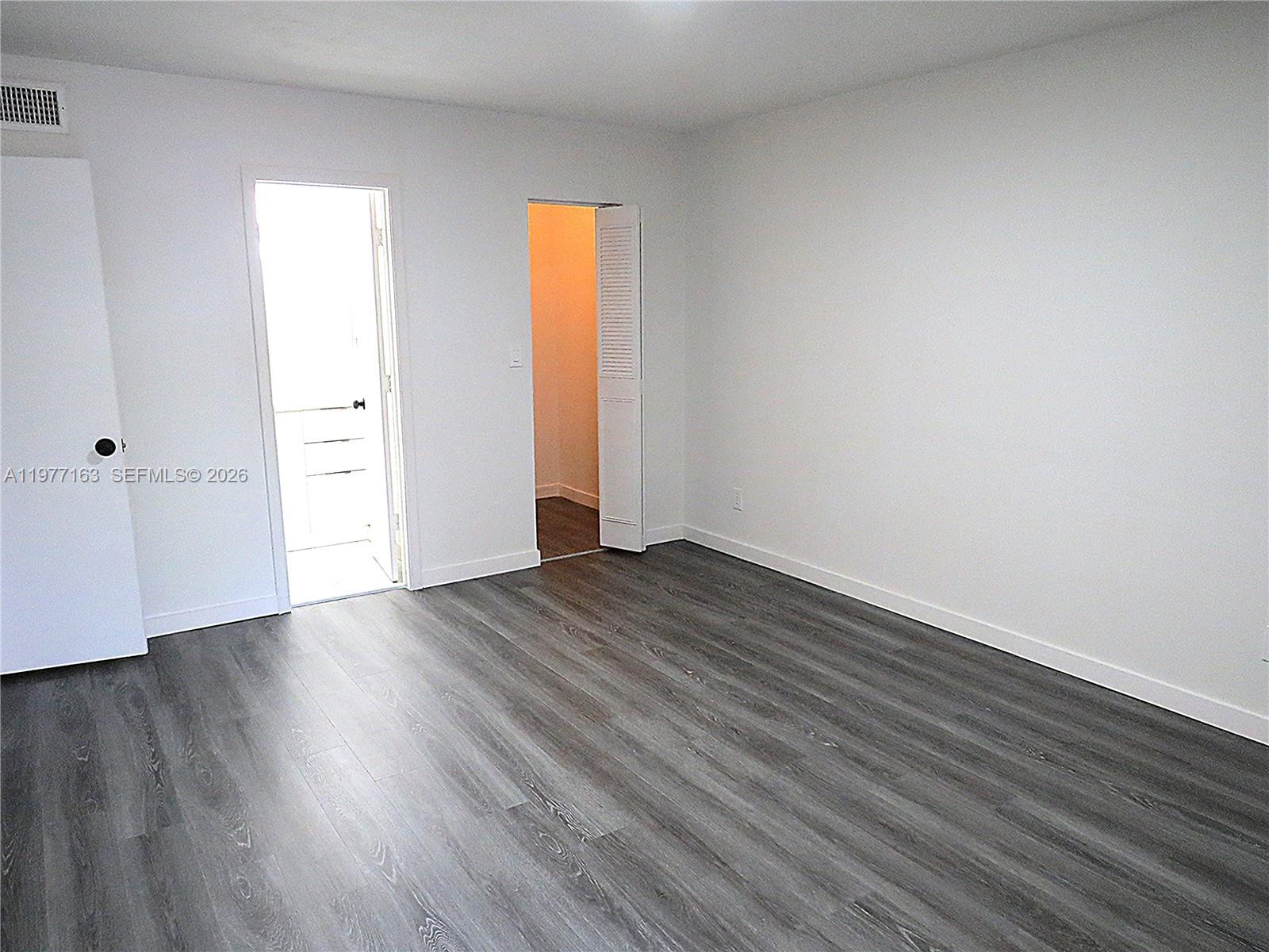 LAS VISTAS B IN INVERRARY - Residential