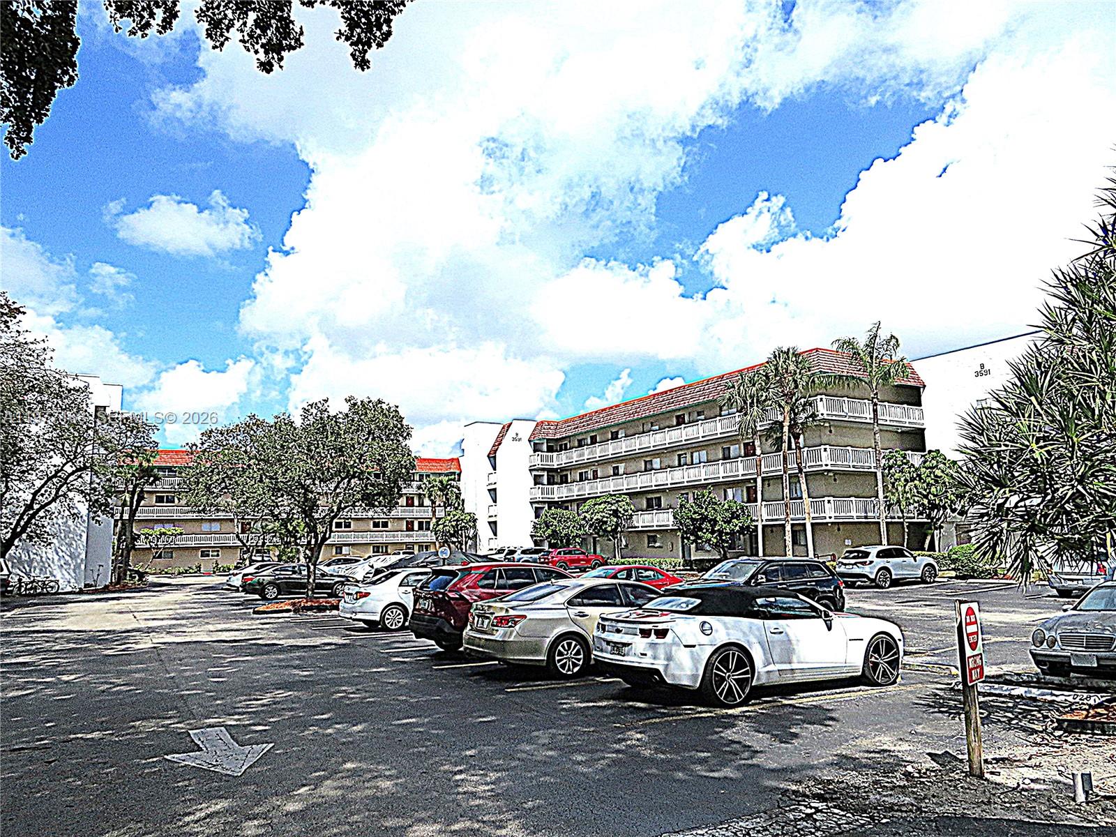 LAS VISTAS B IN INVERRARY - Residential