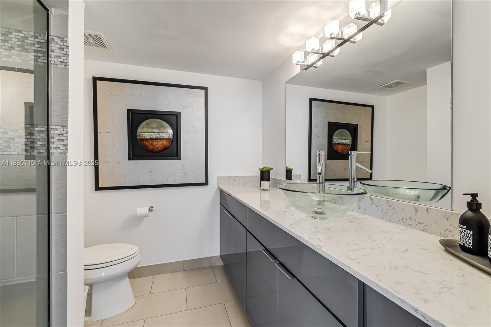 SUNSET HARBOUR NORTH COND - Residential Lease