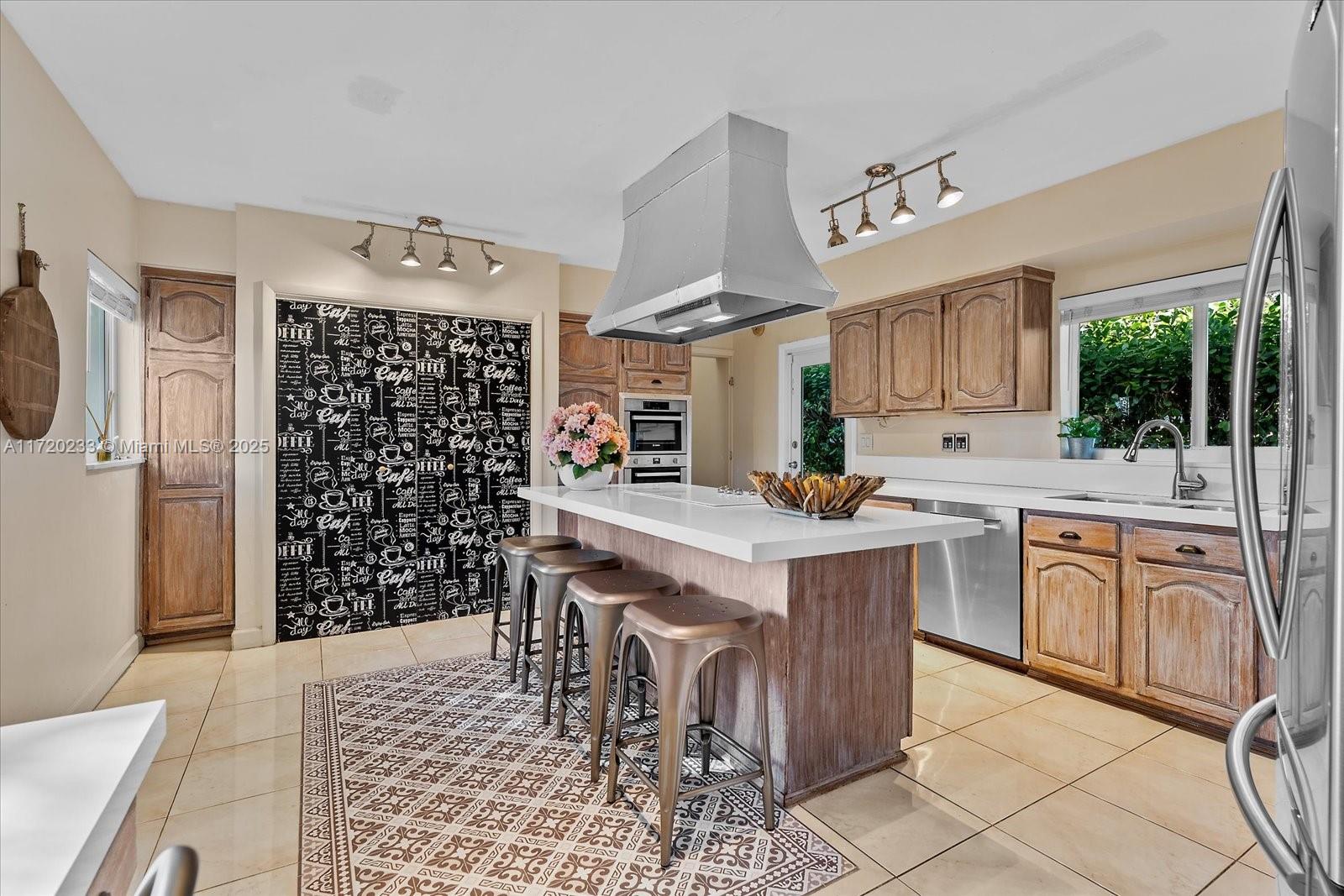 GOLF VIEW EST CORR PL - Residential