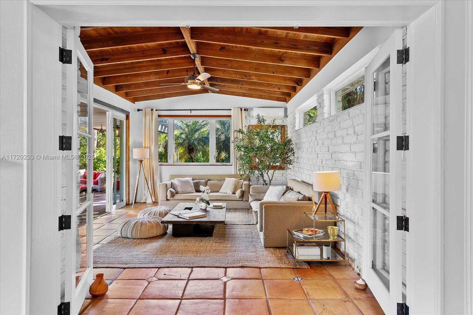 GOLF VIEW EST CORR PL - Residential