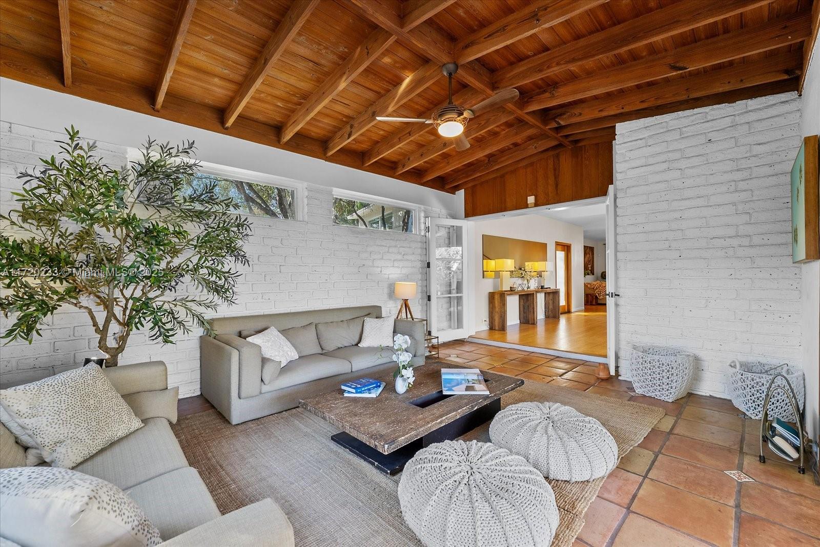 GOLF VIEW EST CORR PL - Residential