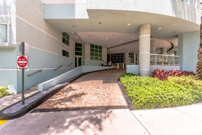 QUANTUM ON THE BAY CONDO - Residential Lease