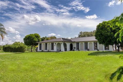 A home in Davie