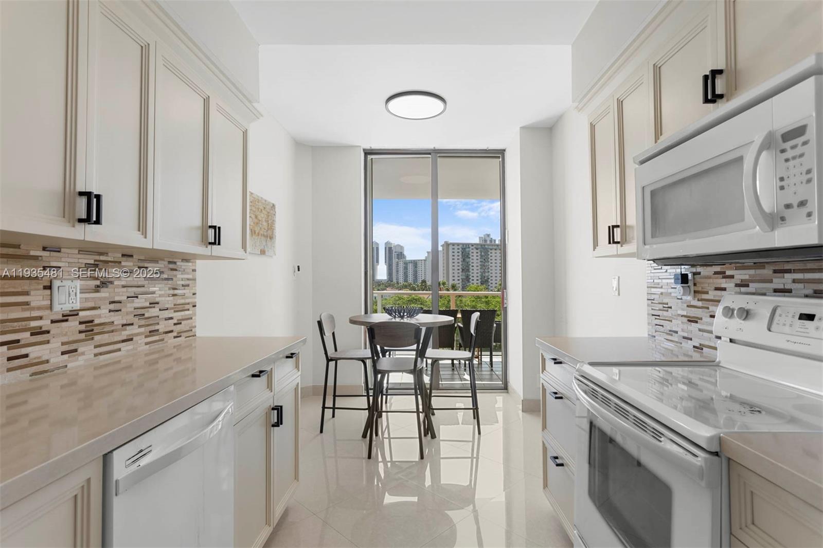 MARINA TOWER CONDO - Residential