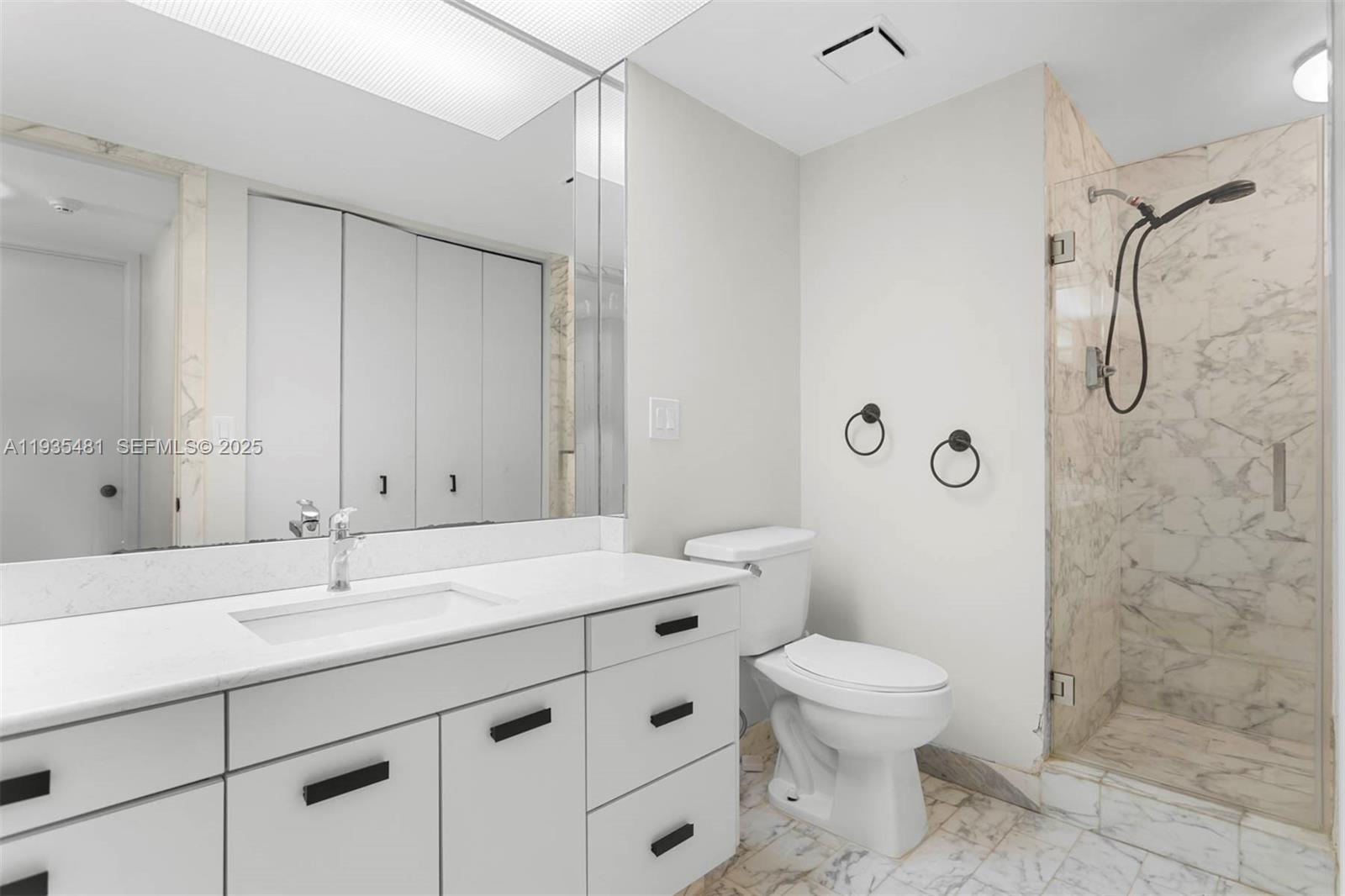 MARINA TOWER CONDO - Residential