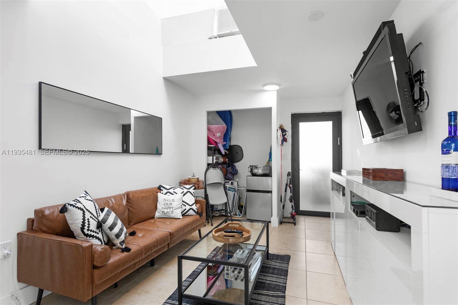 MARINA TOWER CONDO - Residential