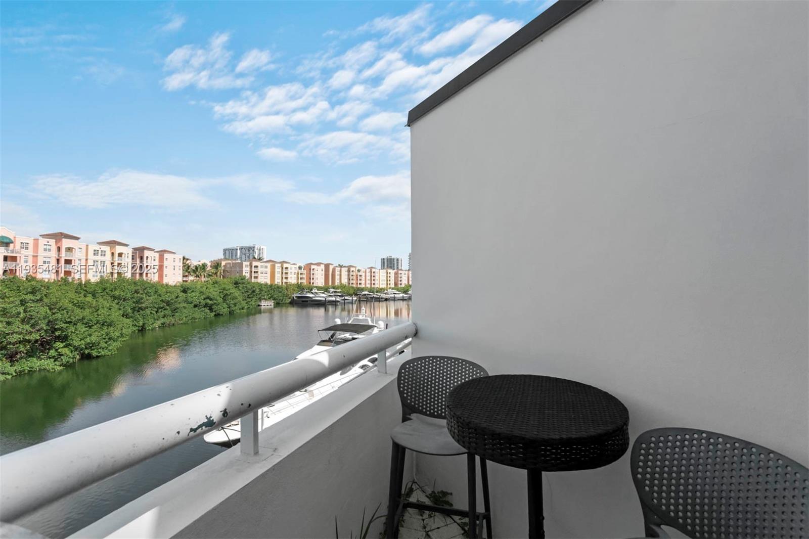 MARINA TOWER CONDO - Residential