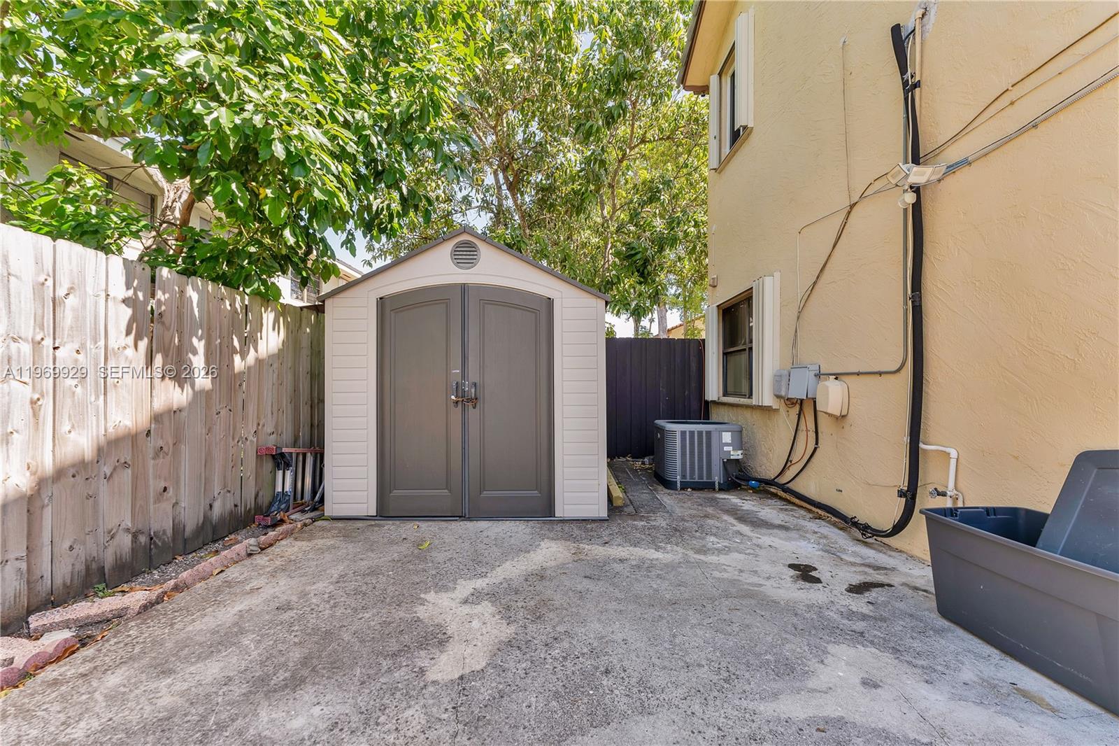 HAMMOCKS SEC 3 - Residential Lease