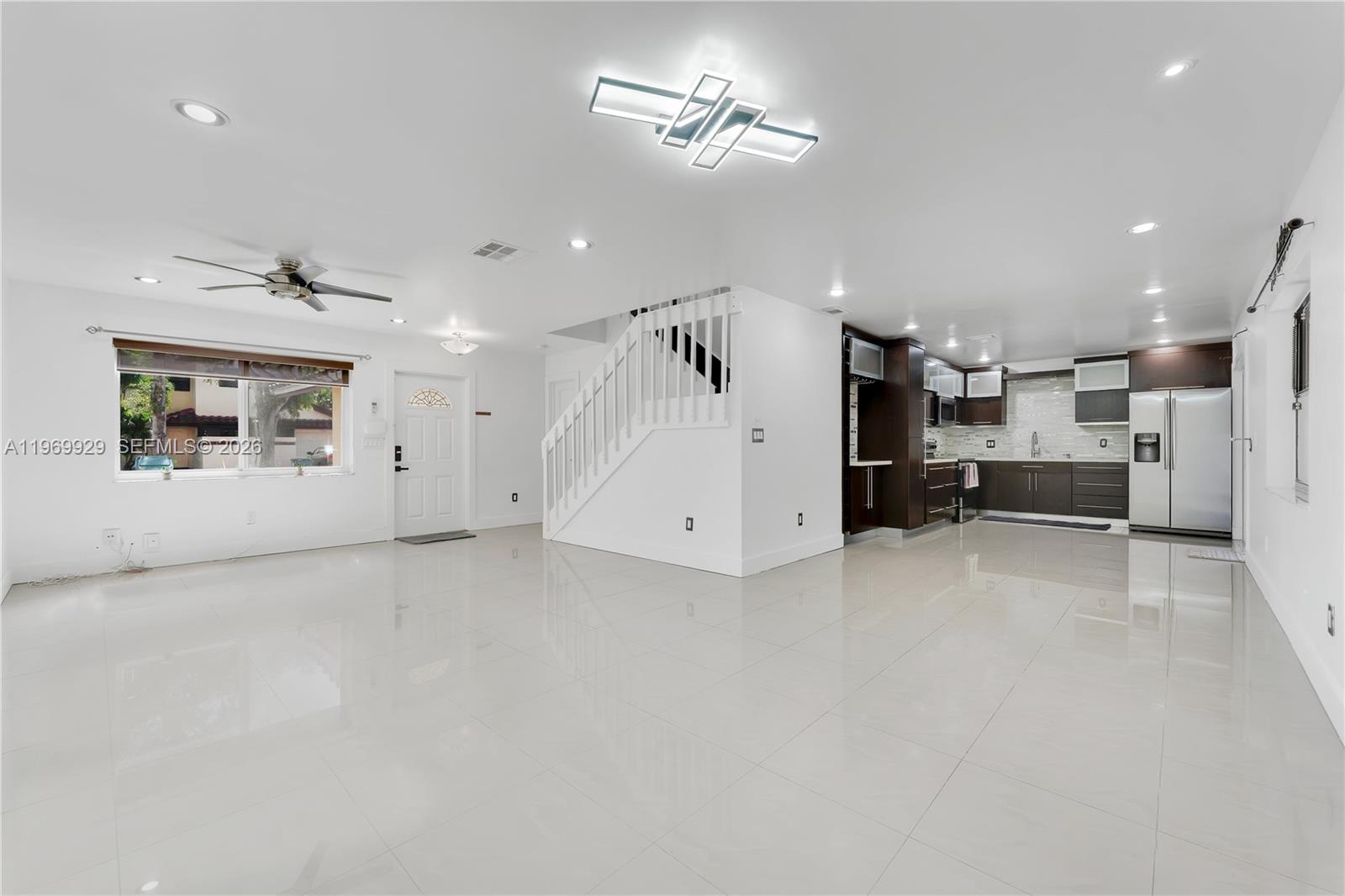 HAMMOCKS SEC 3 - Residential Lease