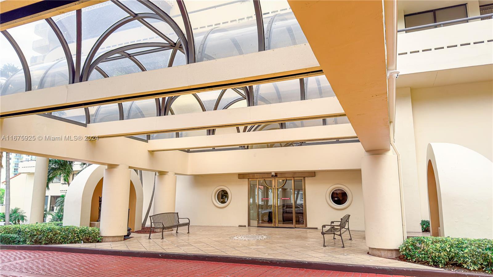 TURNBERRY TOWERS CONDO - Residential