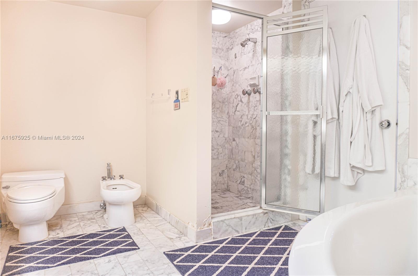 TURNBERRY TOWERS CONDO - Residential