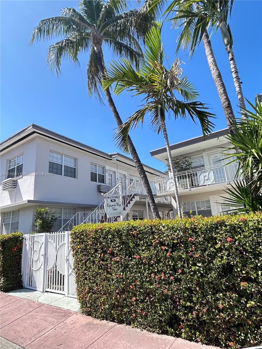 717 Espanola Way 103, Miami Beach, Miami-Dade County, Florida - 1 Bathrooms - 