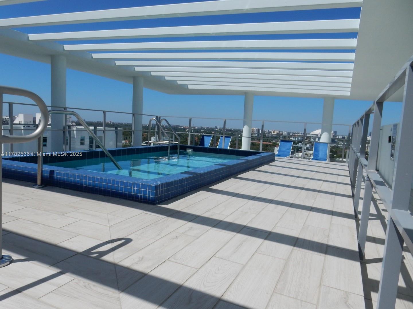 LE PARC AT BRICKELL CONDO - Residential