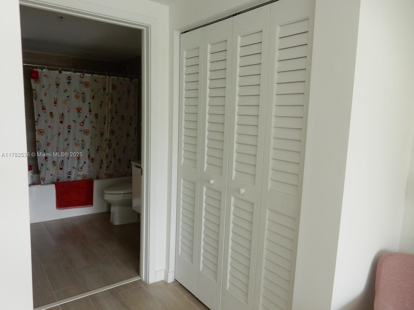 LE PARC AT BRICKELL CONDO - Residential