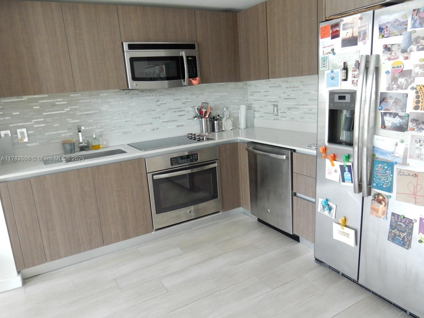LE PARC AT BRICKELL CONDO - Residential