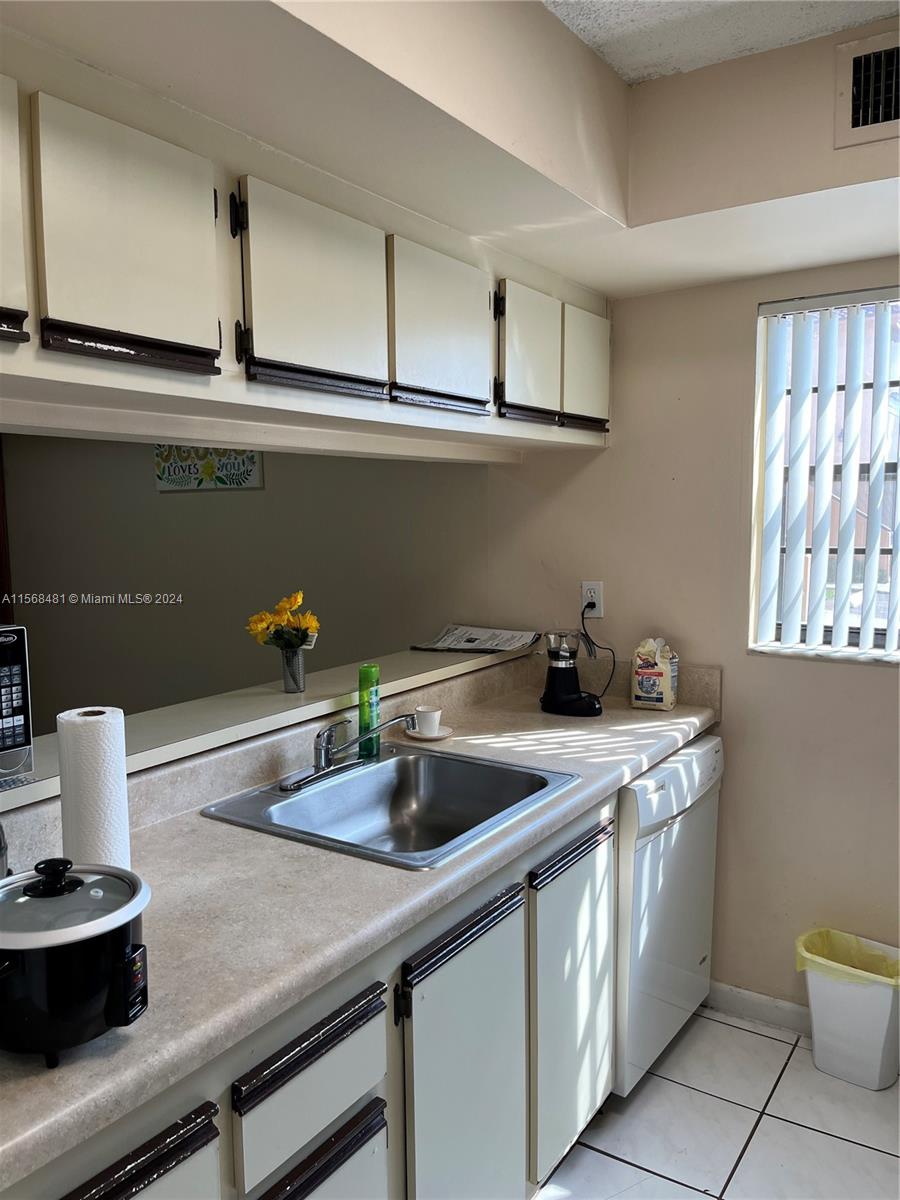 MOORS POINTE CONDO - Residential Lease