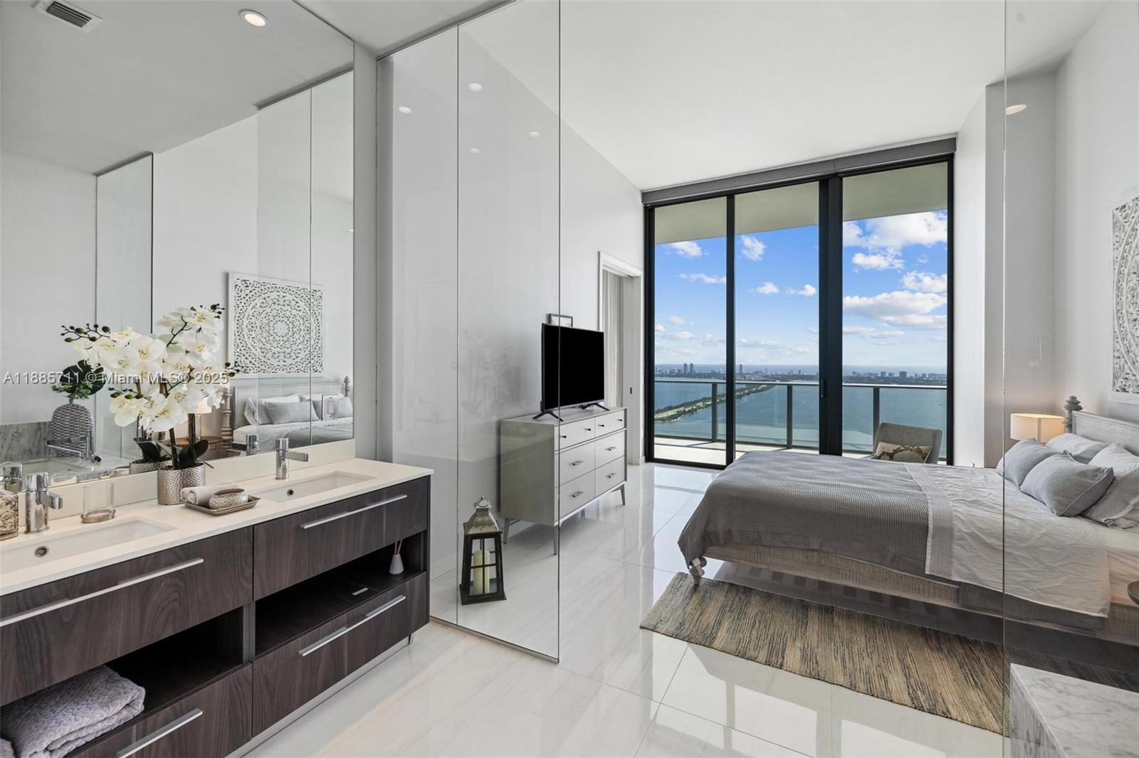 GRAN PARAISO CONDO - Residential