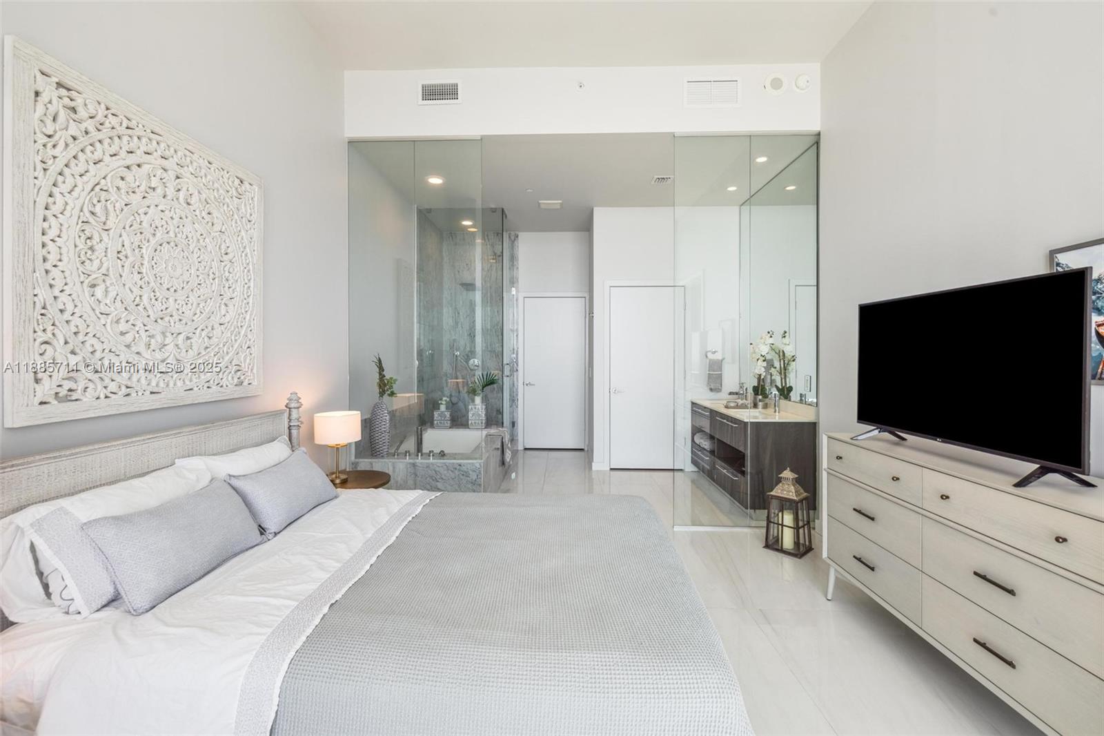 GRAN PARAISO CONDO - Residential