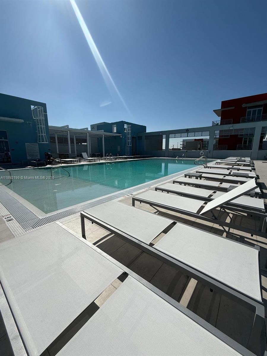 GRAND BAY COMMONS SOUTH - Residential Lease