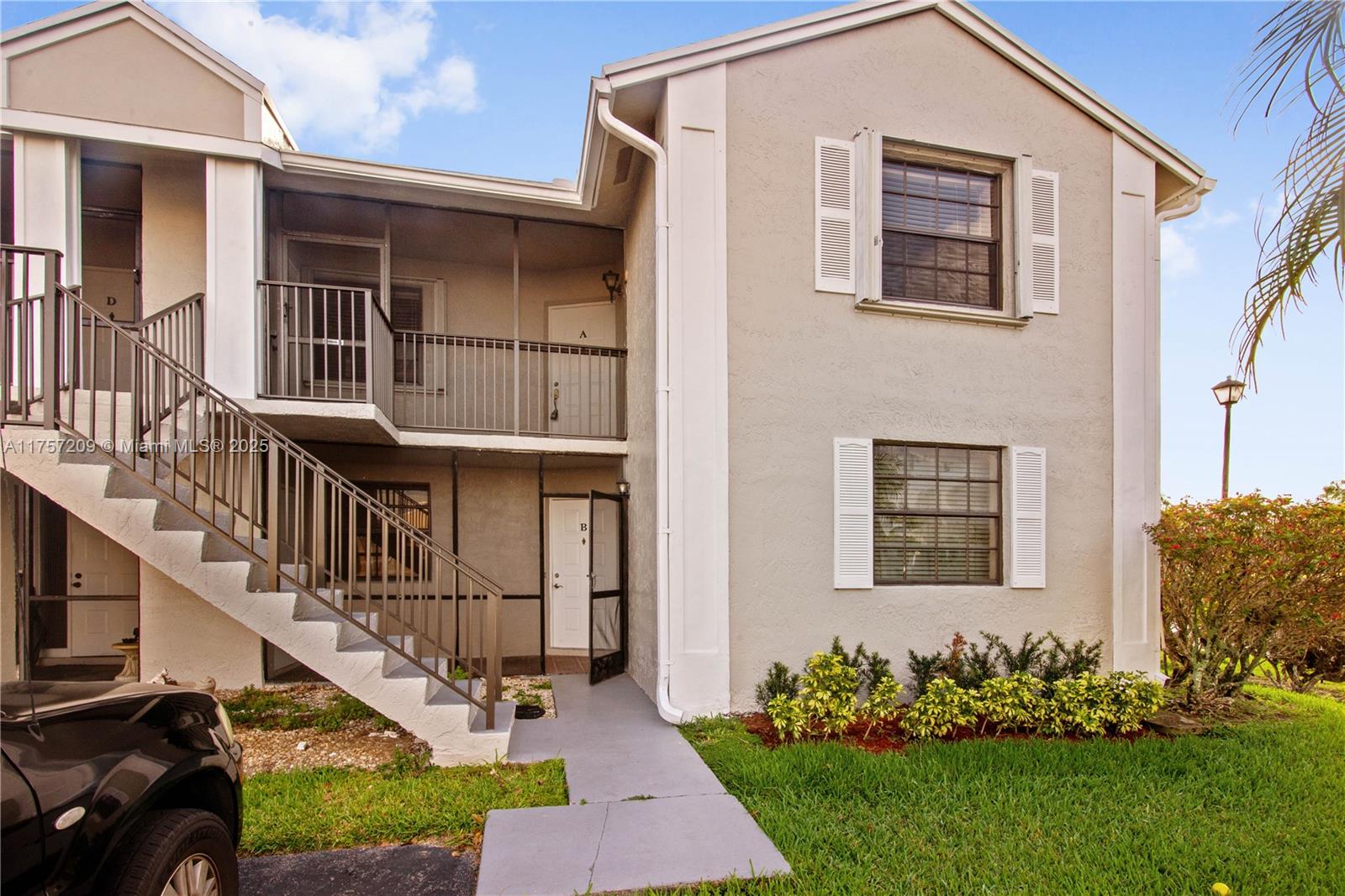 1197 Washington Cir 1197A, Homestead, Miami-Dade County, Florida - 3 Bedrooms  
2 Bathrooms - 