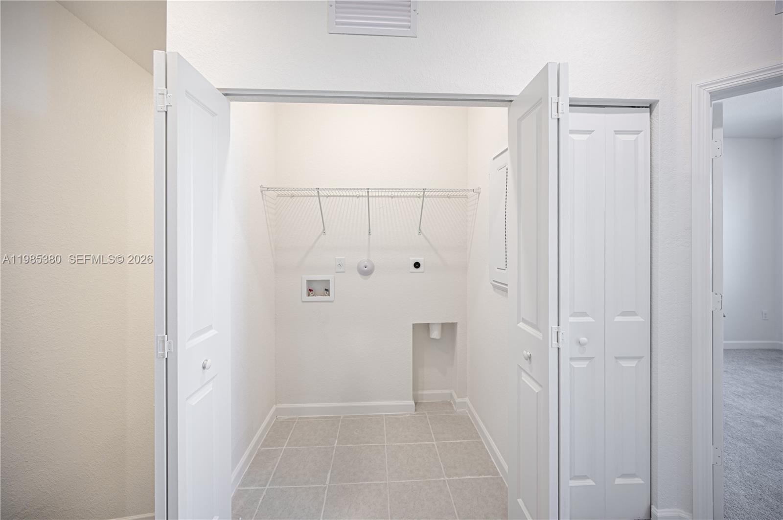 PINE ISLE - Residential Lease