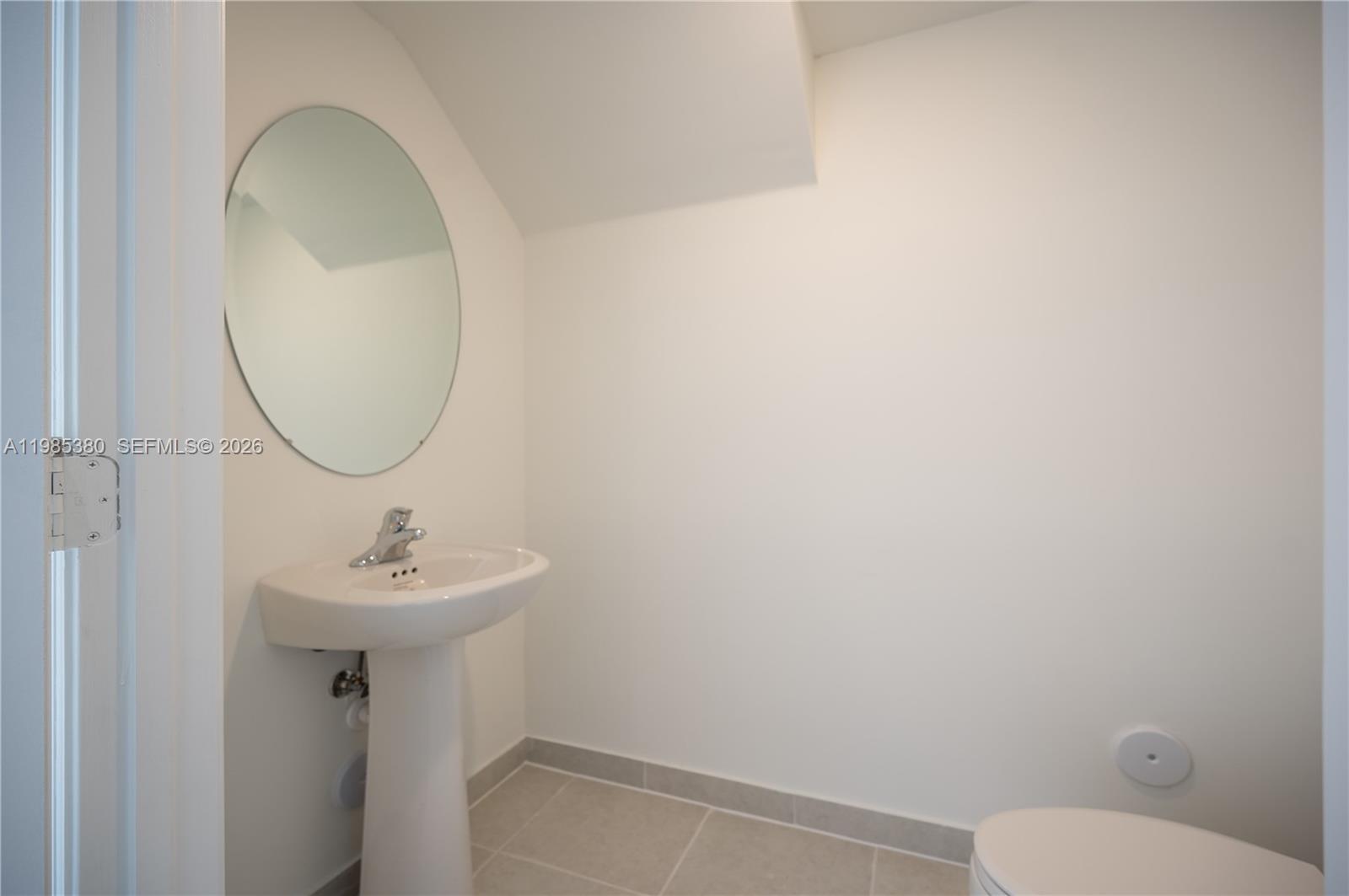 PINE ISLE - Residential Lease