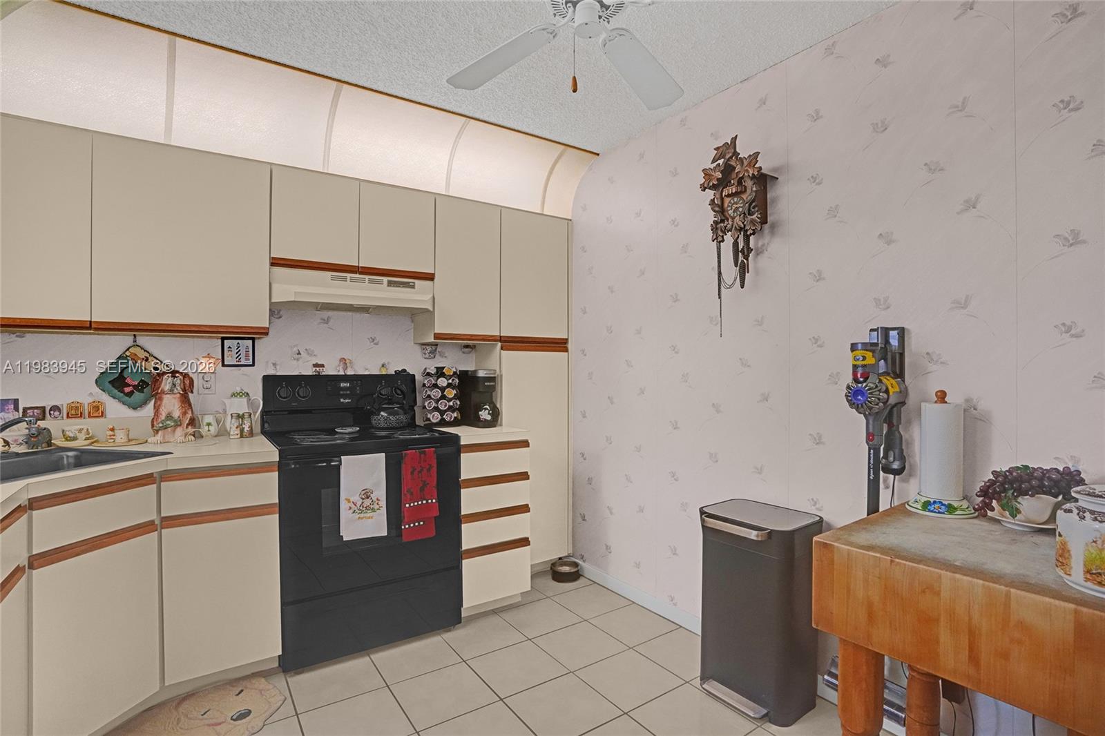 KARANDA VILLAGE VI-B COND - Residential