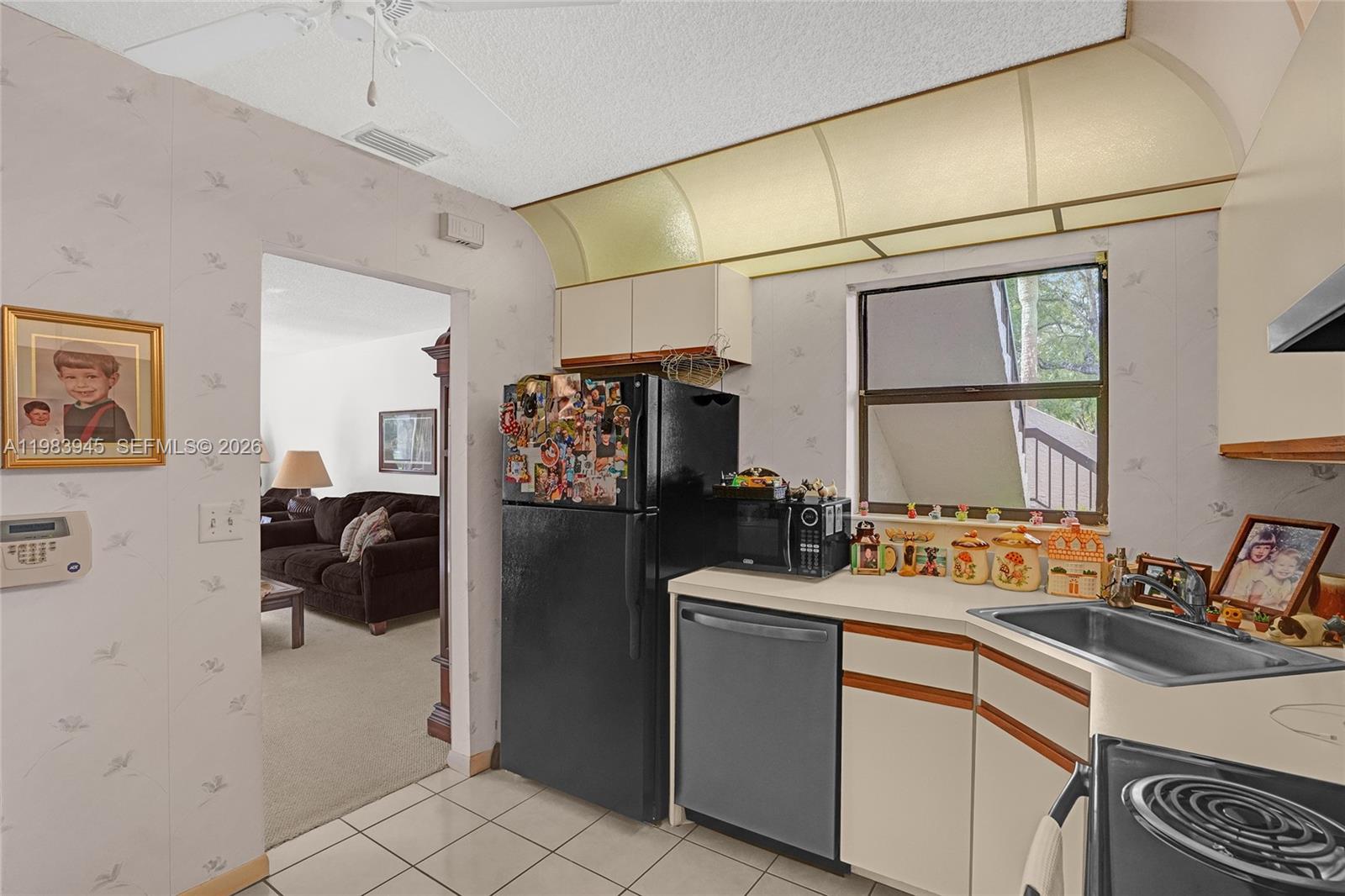 KARANDA VILLAGE VI-B COND - Residential