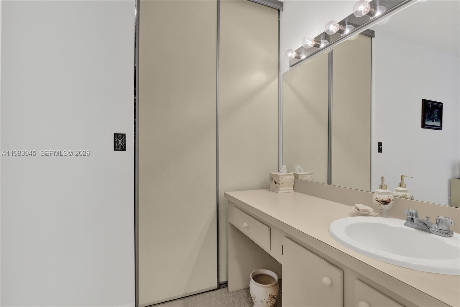 KARANDA VILLAGE VI-B COND - Residential