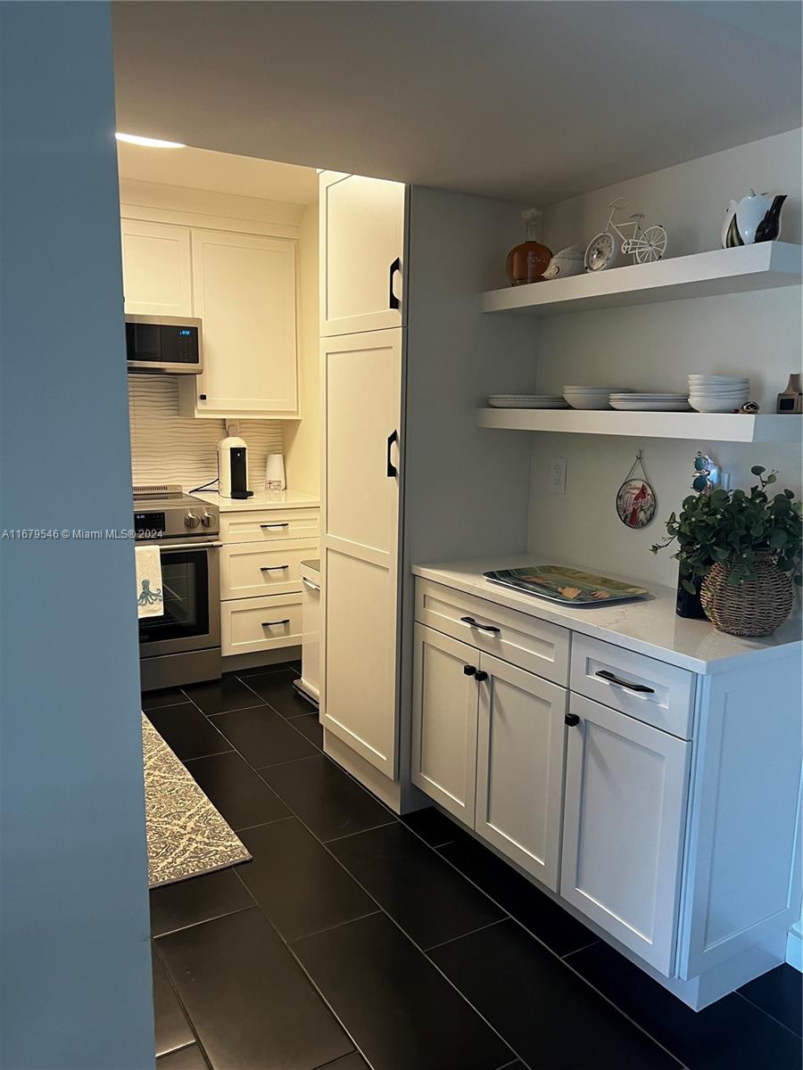 ROYAL SAXON INC - Residential