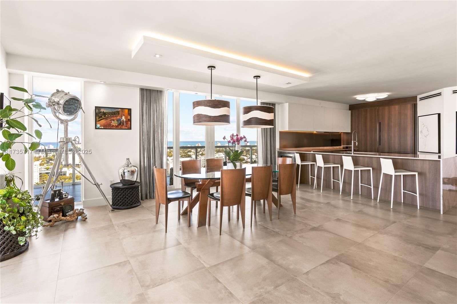 THE GRAND VENETIAN CONDO - Residential
