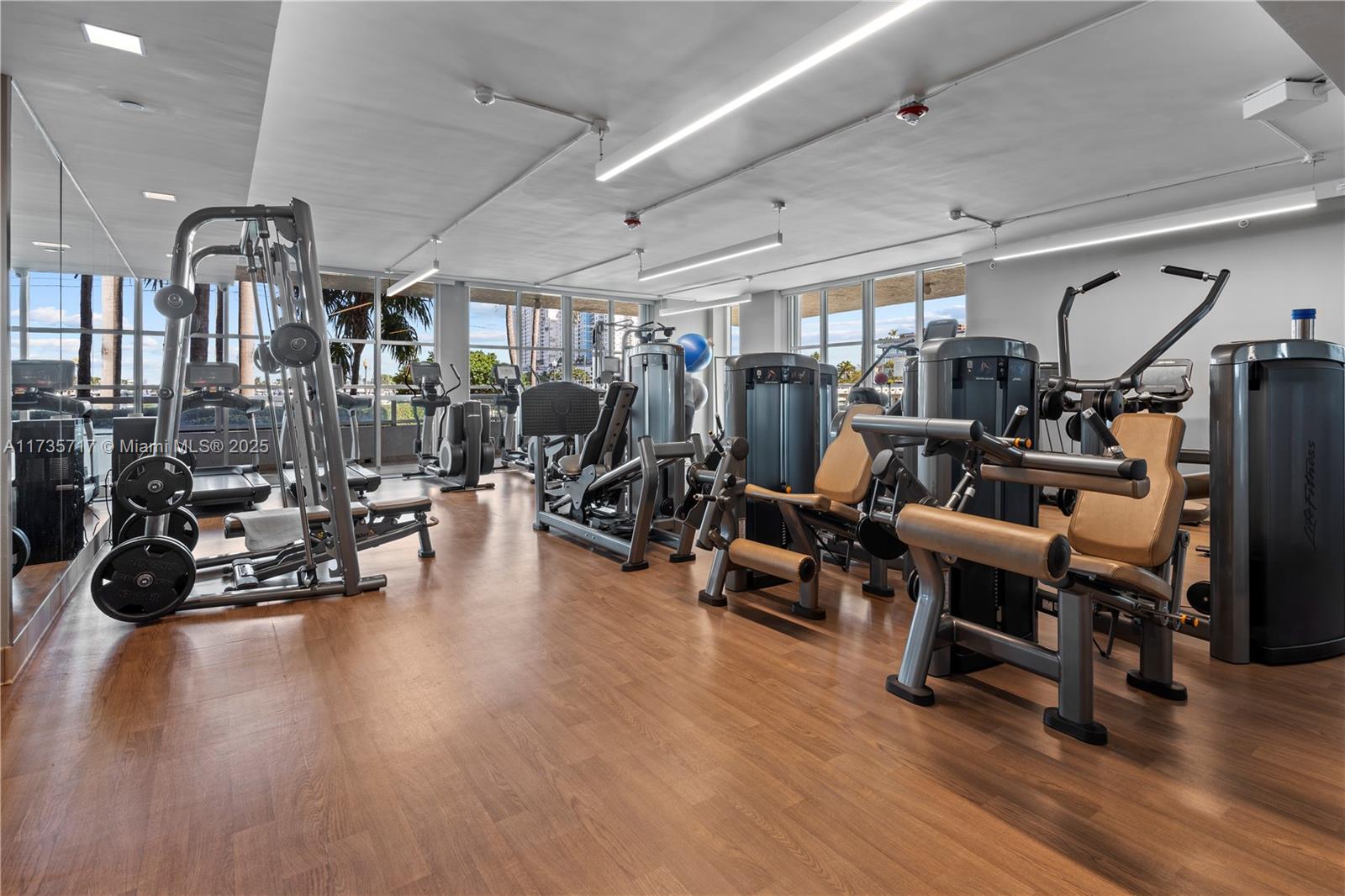 THE GRAND VENETIAN CONDO - Residential