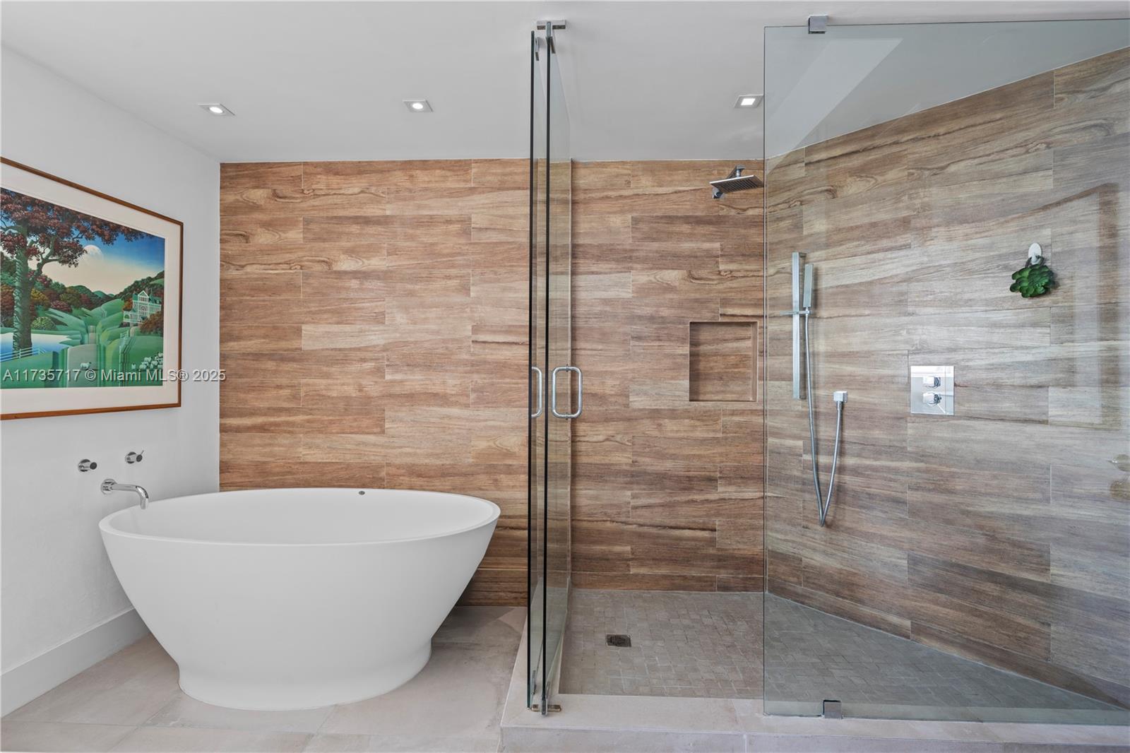 THE GRAND VENETIAN CONDO - Residential