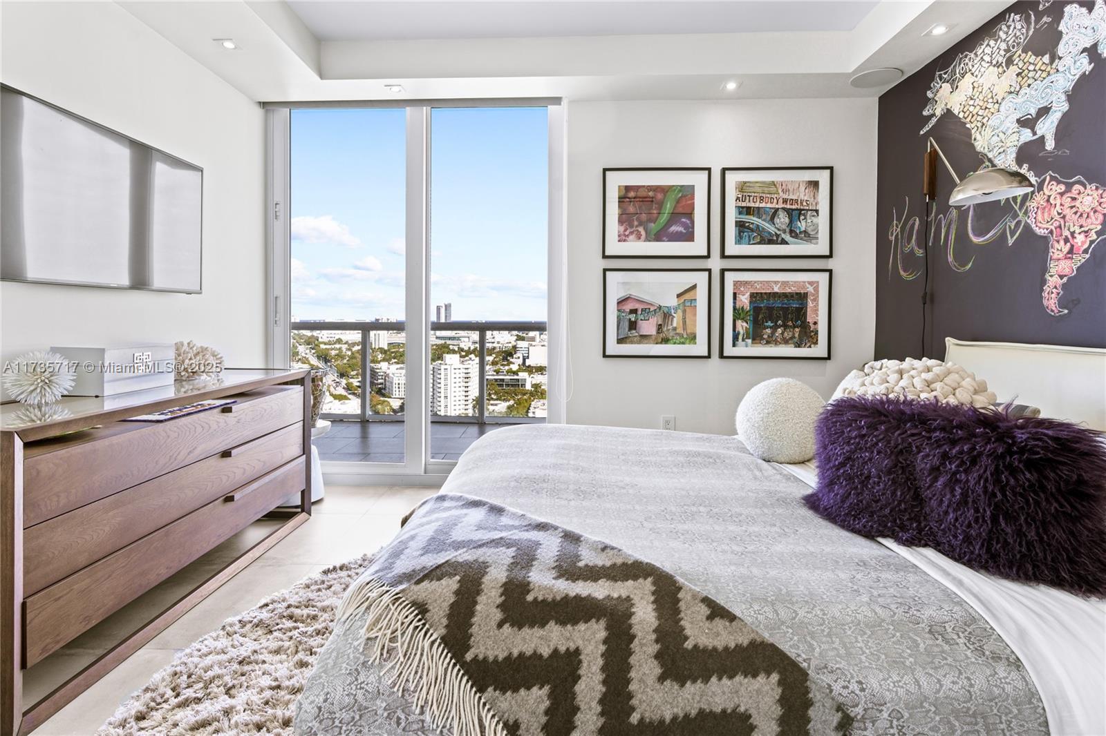 THE GRAND VENETIAN CONDO - Residential