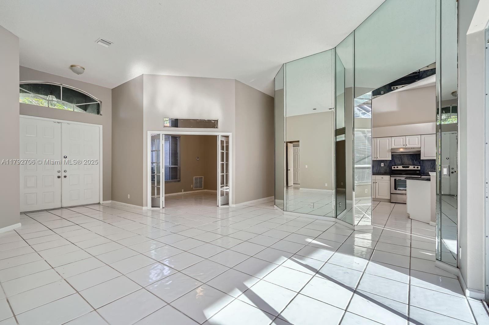 1081 SW 156th Ave