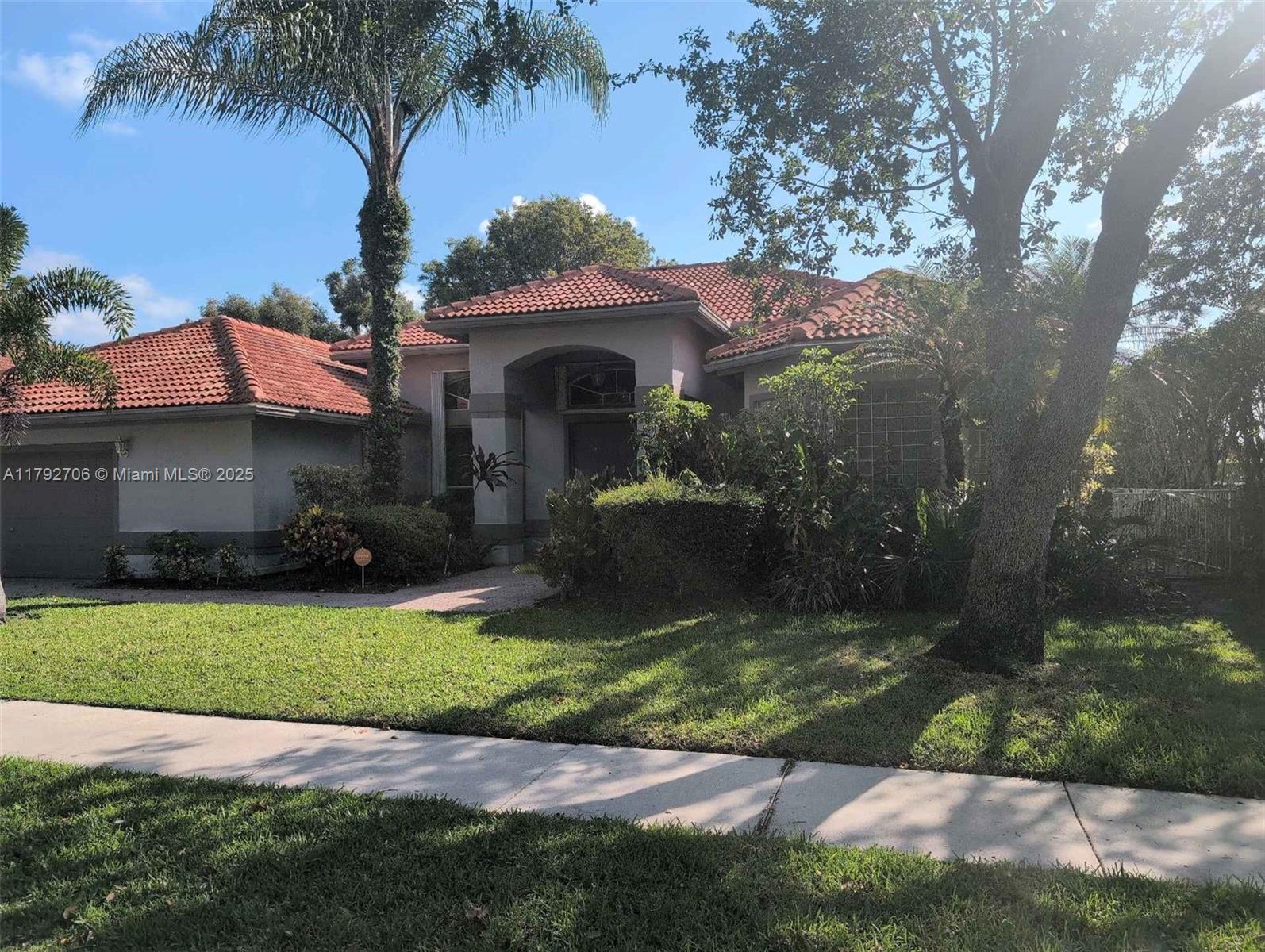 1081 SW 156th Ave